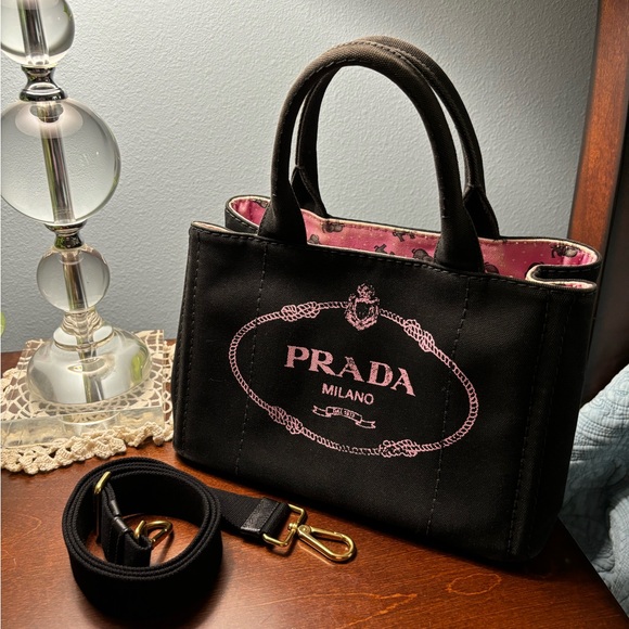 Black Prada Canapa with Pink Interior RARE Design - Picture 5 of 16